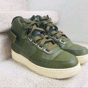 Green Nike Air Force 1 Women’s Size 9